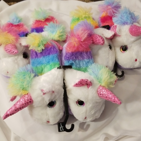 Girl's Unicorn Slippers - Picture 8 of 8
